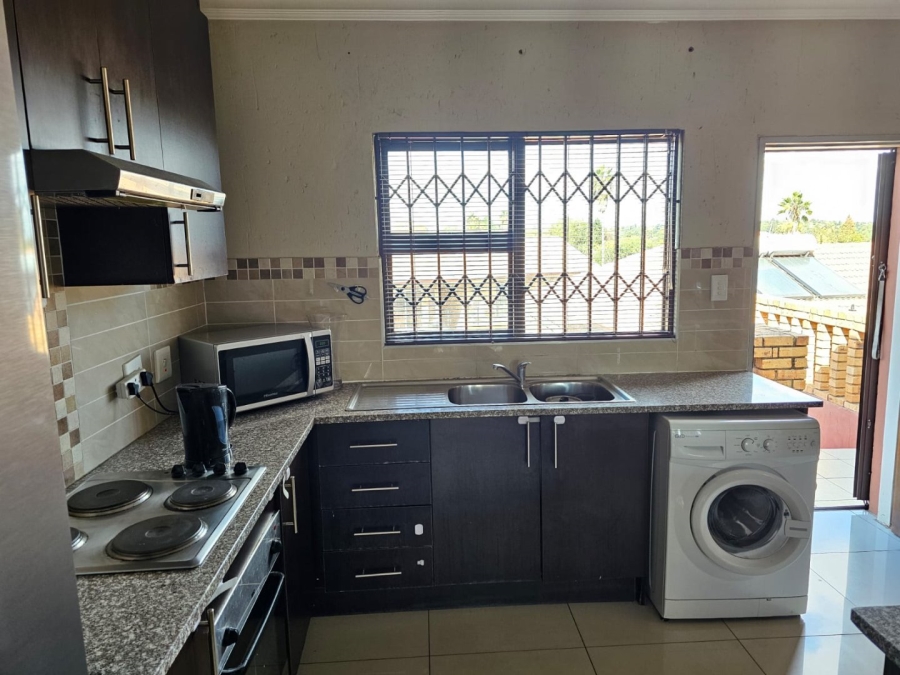 2 Bedroom Property for Sale in Brackendowns Gauteng