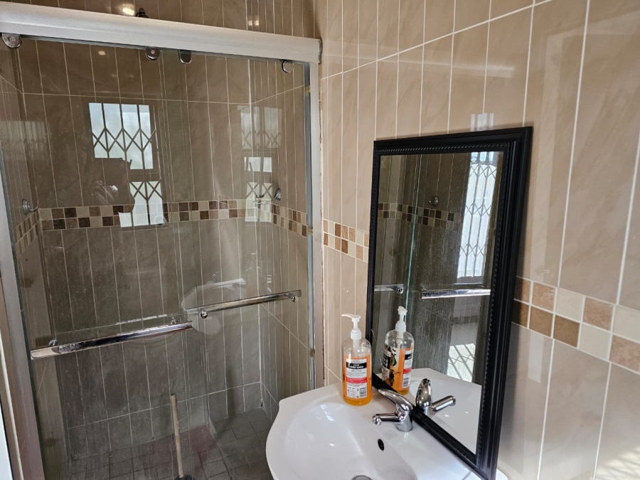 2 Bedroom Property for Sale in Brackendowns Gauteng