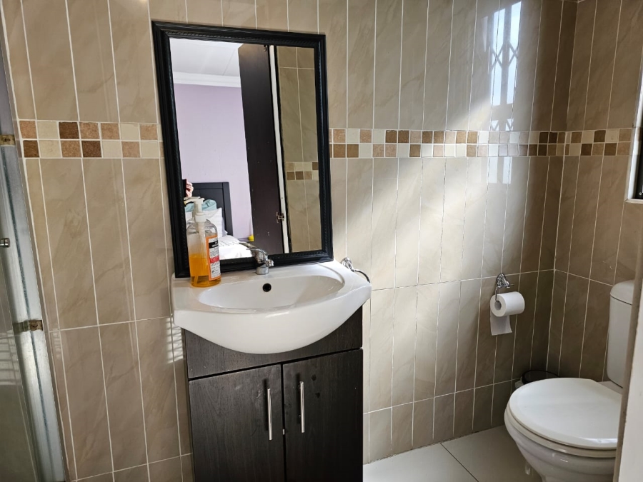2 Bedroom Property for Sale in Brackendowns Gauteng