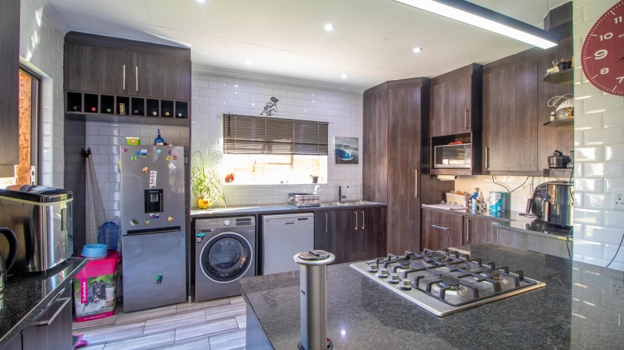 3 Bedroom Property for Sale in Pomona Gauteng