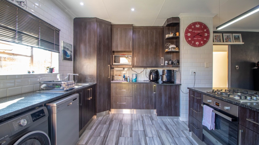 3 Bedroom Property for Sale in Pomona Gauteng