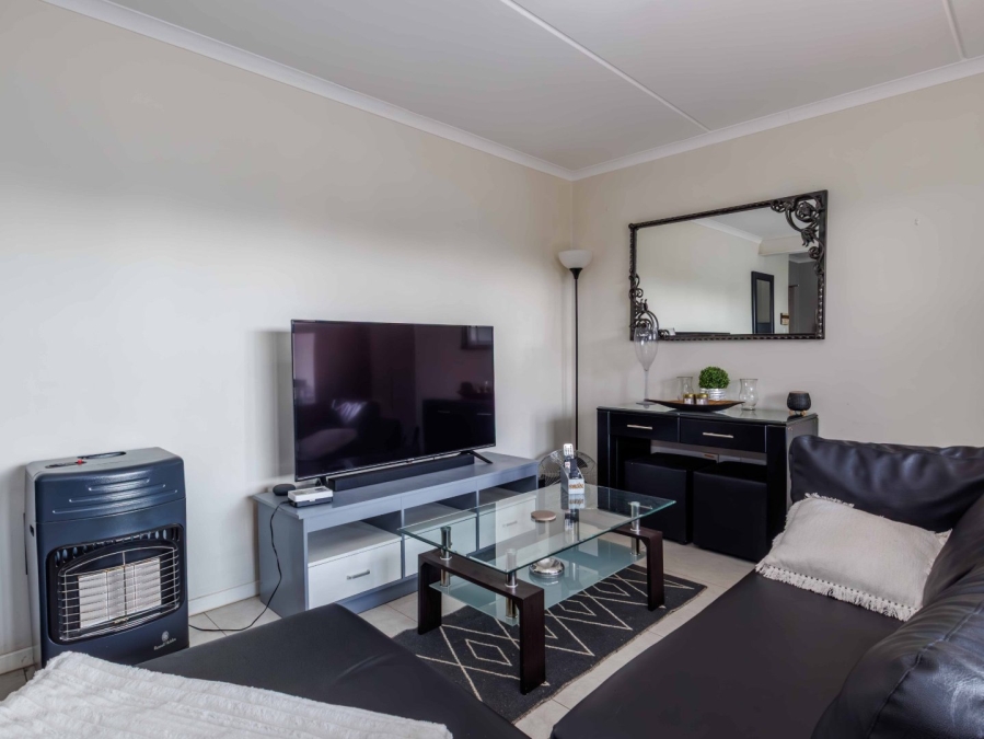 1 Bedroom Property for Sale in Modderfontein Gauteng