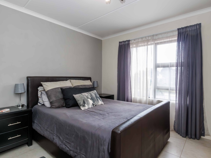 1 Bedroom Property for Sale in Modderfontein Gauteng
