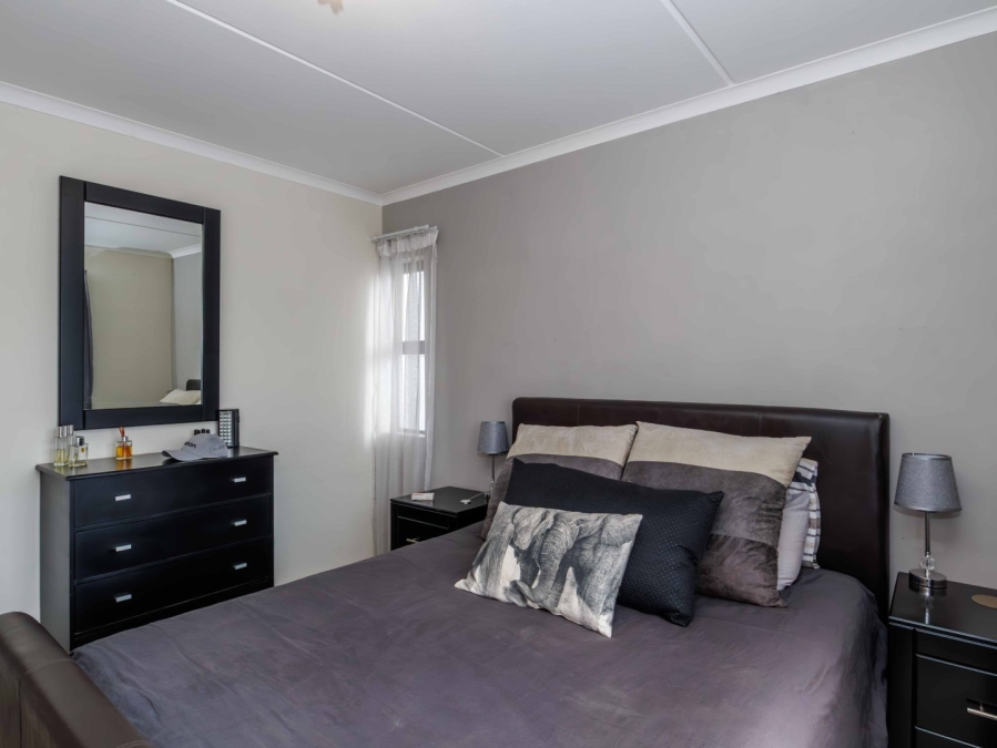1 Bedroom Property for Sale in Modderfontein Gauteng