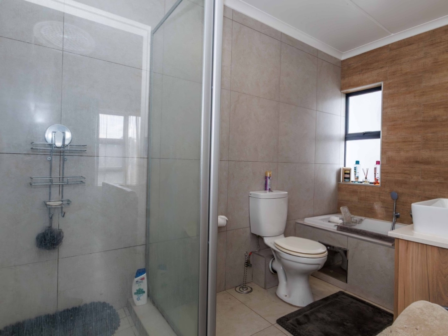 1 Bedroom Property for Sale in Modderfontein Gauteng