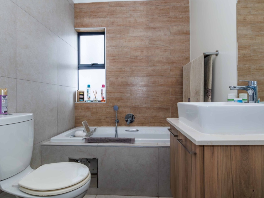 1 Bedroom Property for Sale in Modderfontein Gauteng