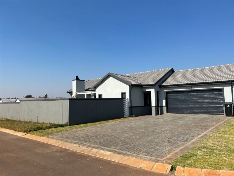 3 Bedroom Property for Sale in Country View Gauteng