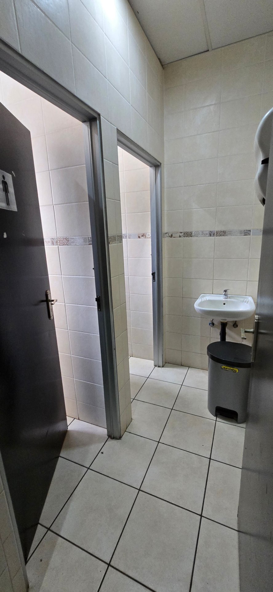 To Let commercial Property for Rent in Brackenhurst Gauteng
