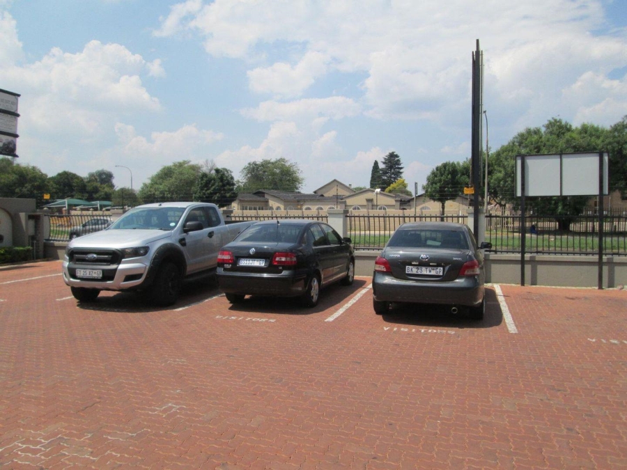 To Let commercial Property for Rent in Brackenhurst Gauteng