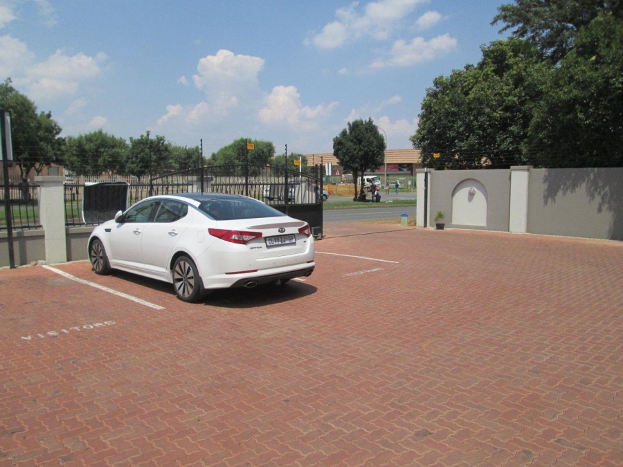 To Let commercial Property for Rent in Brackenhurst Gauteng