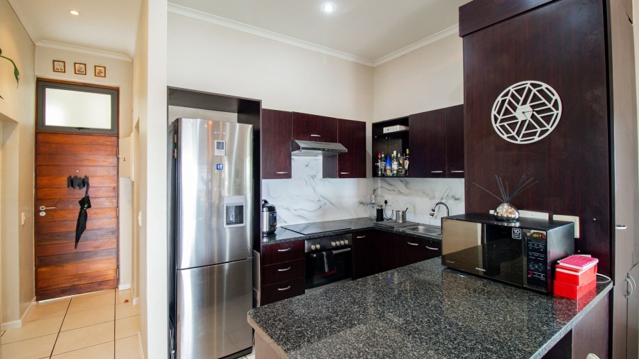 To Let 2 Bedroom Property for Rent in Bryanston Gauteng