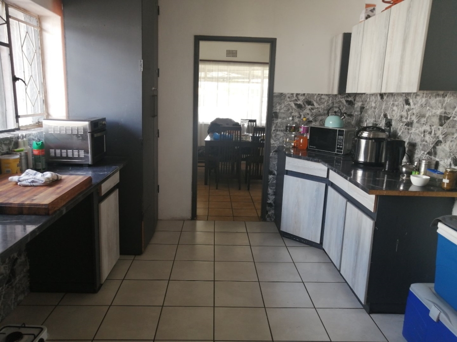 3 Bedroom Property for Sale in Strubenvale Gauteng