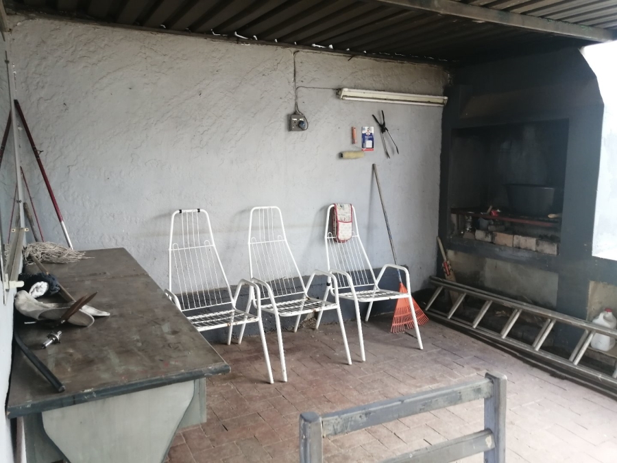 3 Bedroom Property for Sale in Strubenvale Gauteng