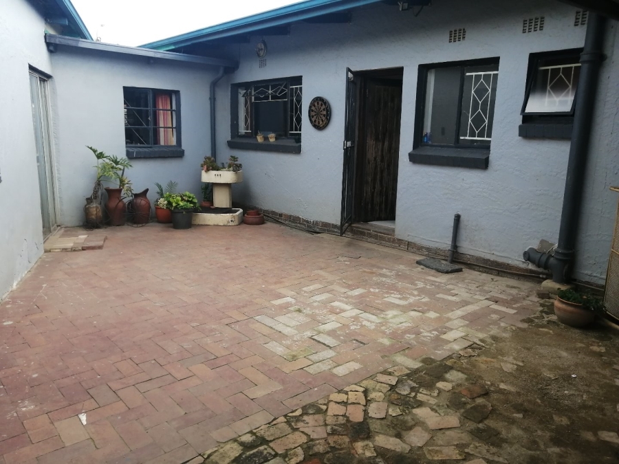 3 Bedroom Property for Sale in Strubenvale Gauteng