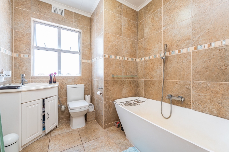 2 Bedroom Property for Sale in Florida North Gauteng