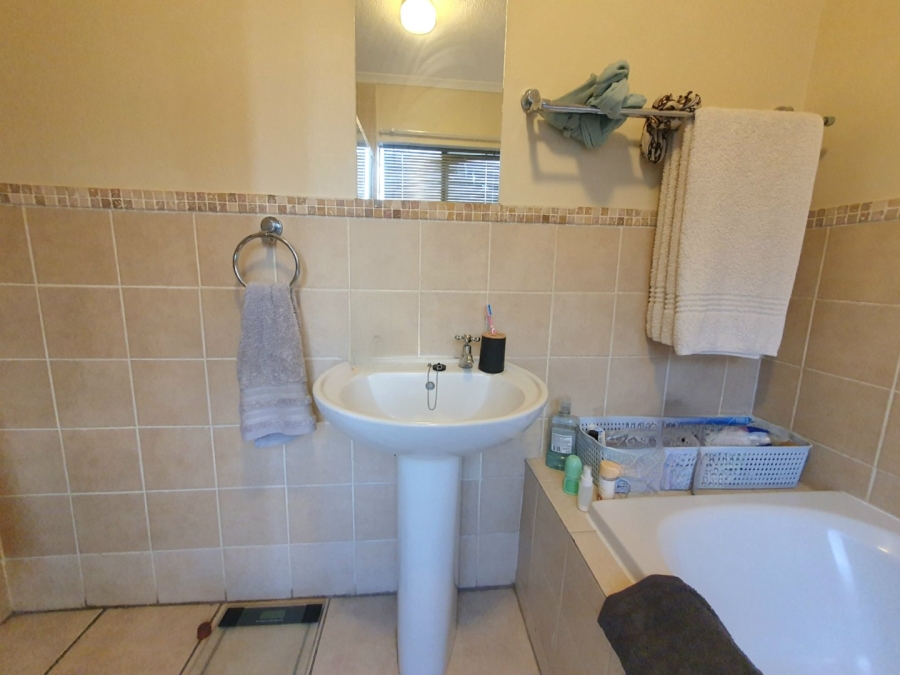 2 Bedroom Property for Sale in Montana Gauteng