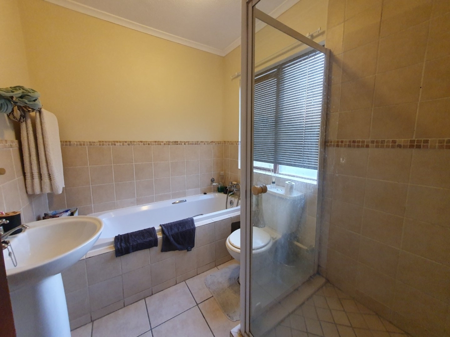 2 Bedroom Property for Sale in Montana Gauteng
