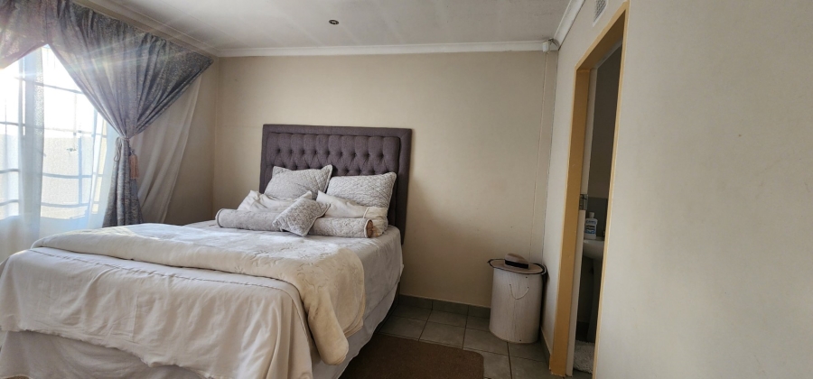 3 Bedroom Property for Sale in Sky City Gauteng
