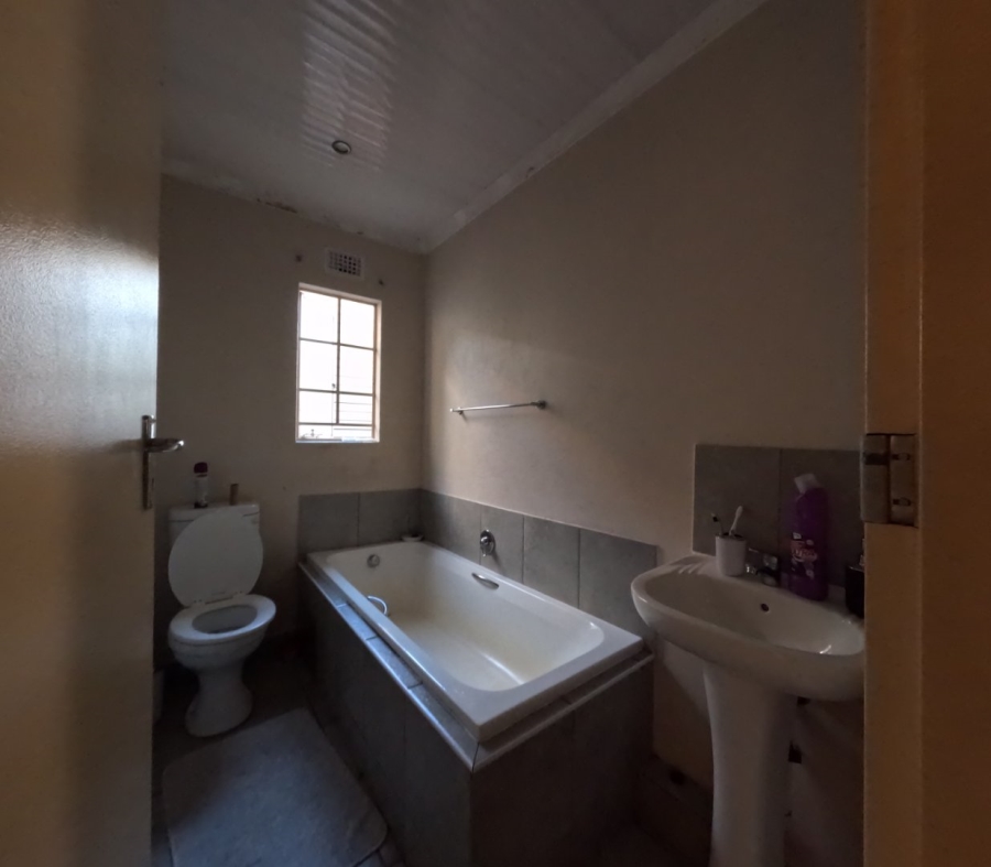 3 Bedroom Property for Sale in Sky City Gauteng