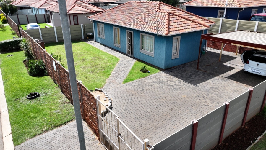 3 Bedroom Property for Sale in Sky City Gauteng