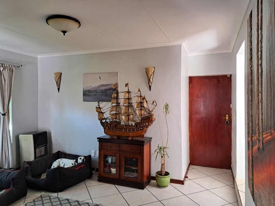 To Let 3 Bedroom Property for Rent in Olivedale Gauteng