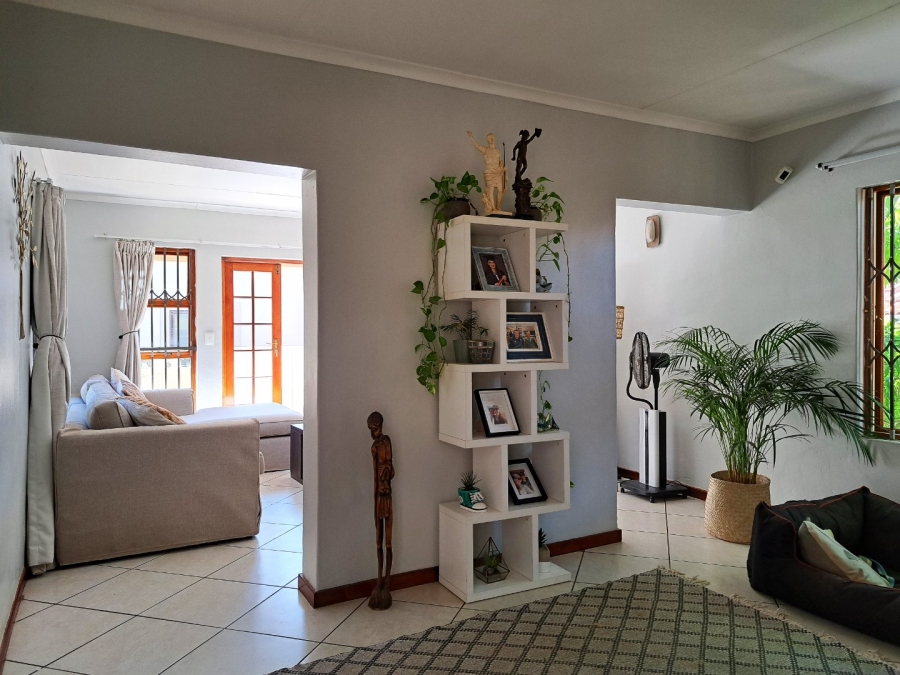 To Let 3 Bedroom Property for Rent in Olivedale Gauteng