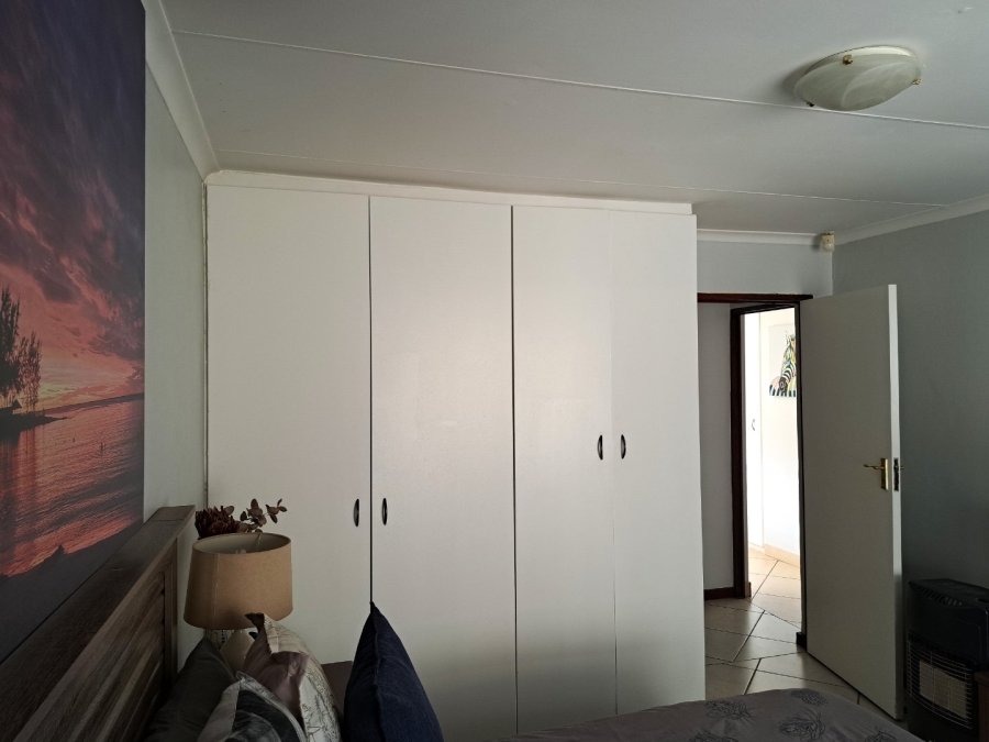 To Let 3 Bedroom Property for Rent in Olivedale Gauteng
