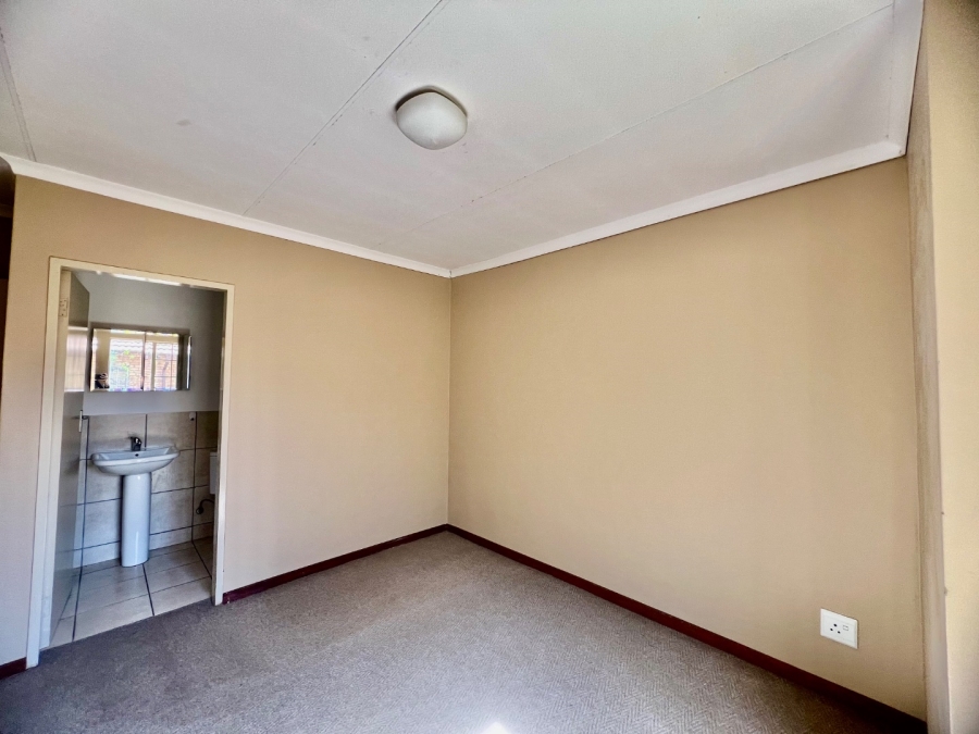 3 Bedroom Property for Sale in Hazeldean Gauteng