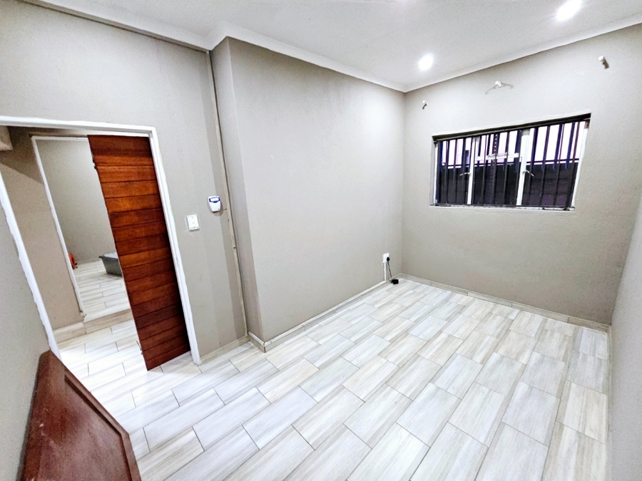 To Let 3 Bedroom Property for Rent in Erasmia Gauteng