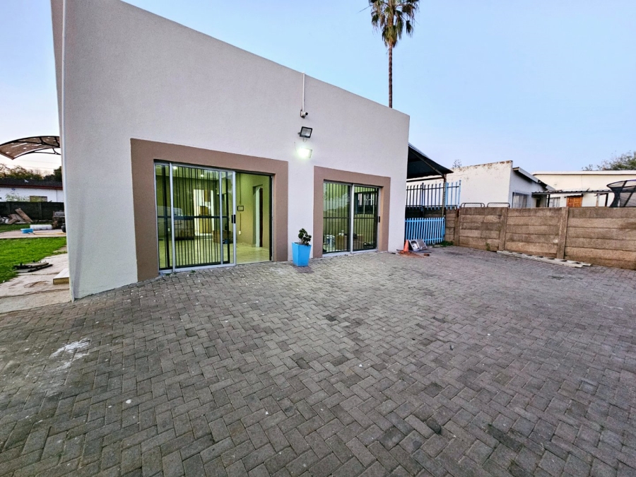 To Let 3 Bedroom Property for Rent in Erasmia Gauteng