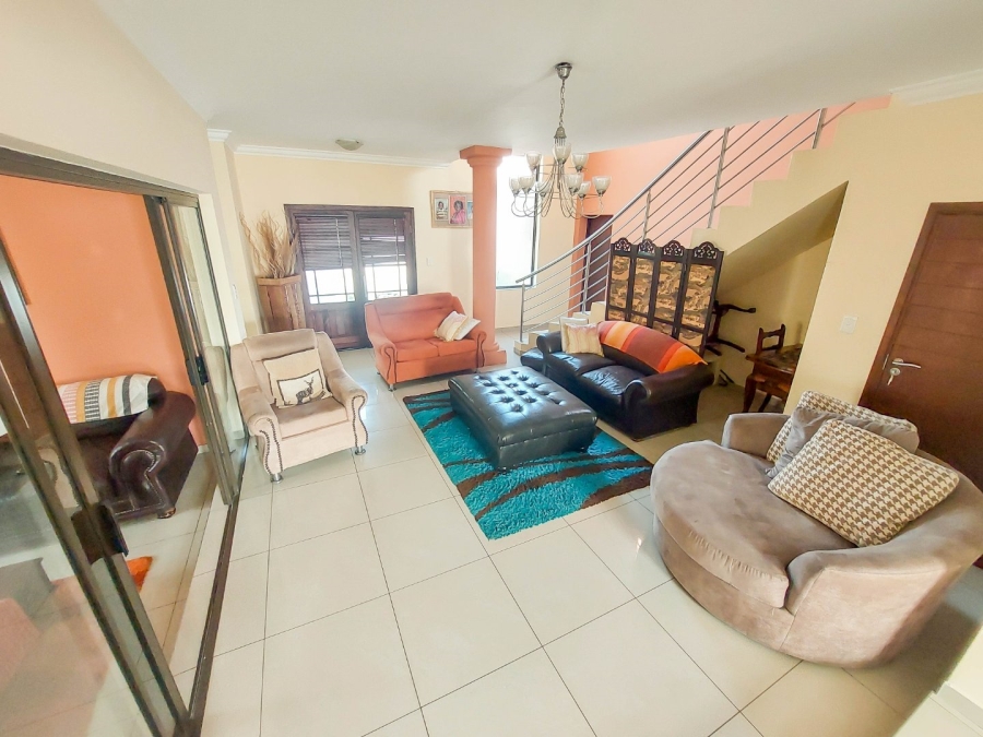4 Bedroom Property for Sale in Monavoni Gauteng