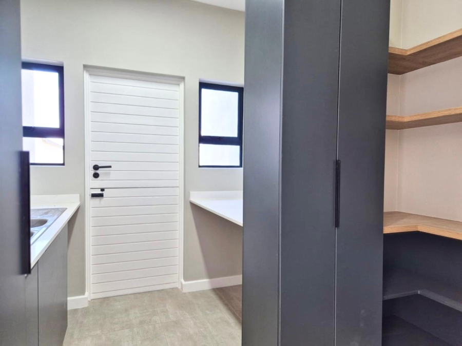 4 Bedroom Property for Sale in Midstream Estate Gauteng
