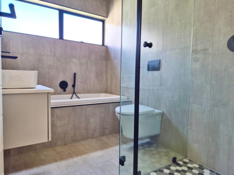 4 Bedroom Property for Sale in Midstream Estate Gauteng