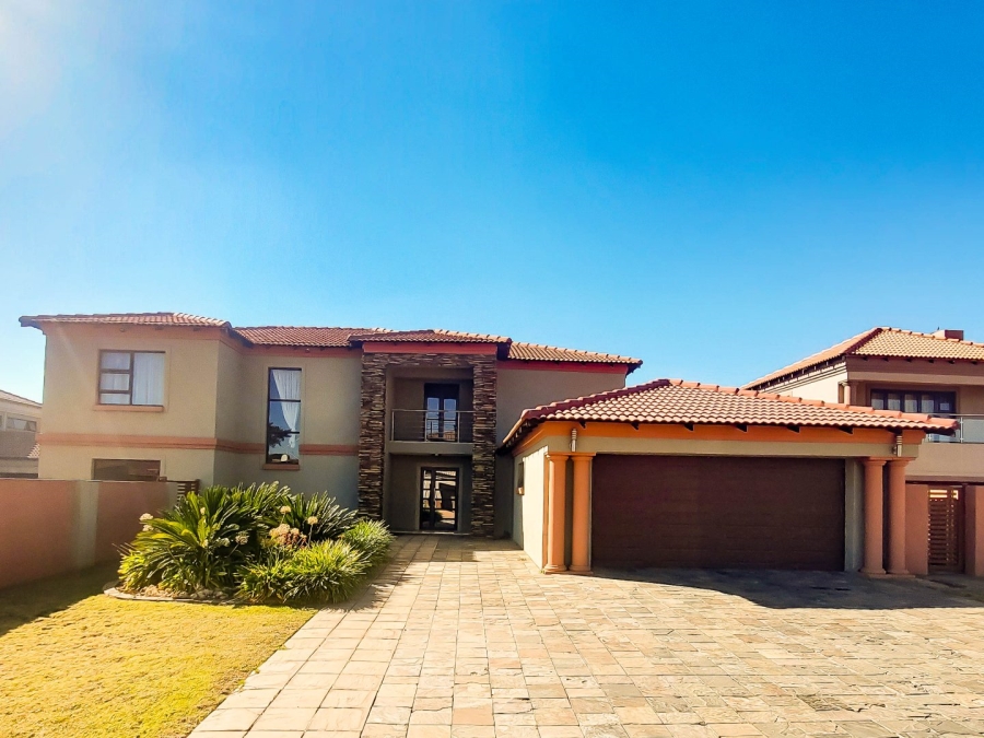 6 Bedroom Property for Sale in Monavoni Gauteng