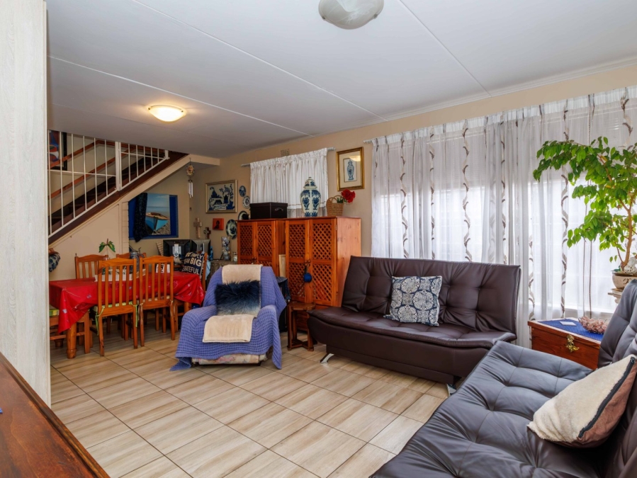 2 Bedroom Property for Sale in Primrose Hill Gauteng