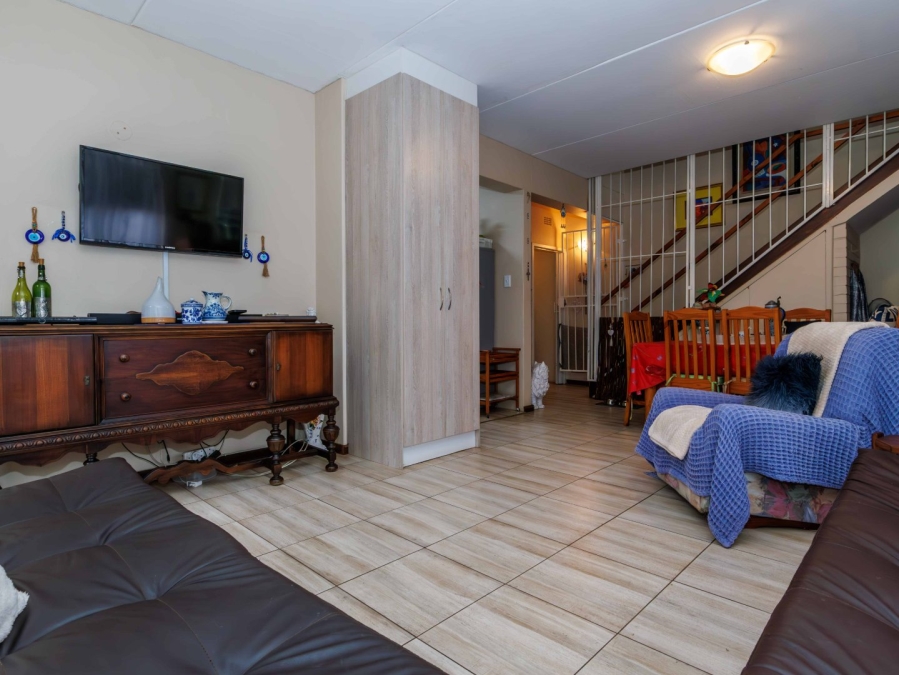 2 Bedroom Property for Sale in Primrose Hill Gauteng