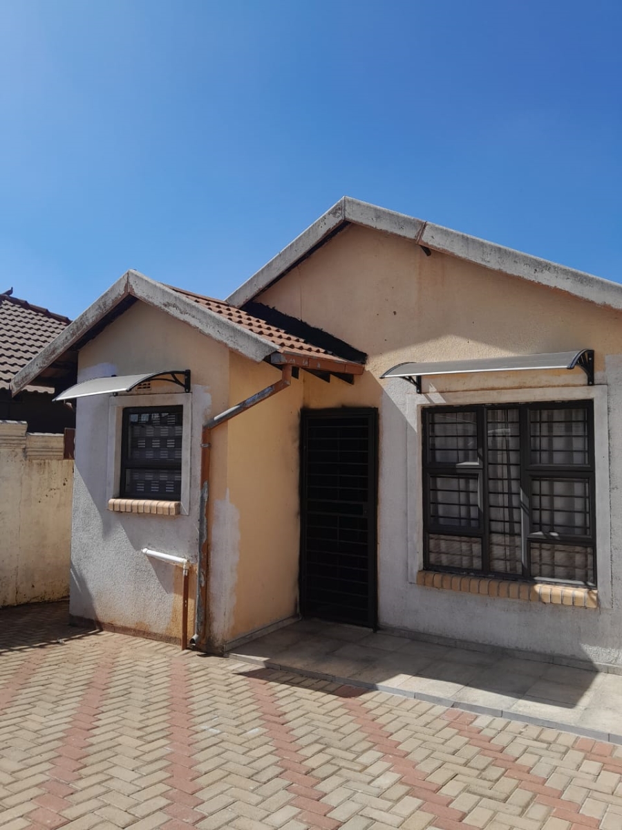 To Let 2 Bedroom Property for Rent in Protea Glen Gauteng