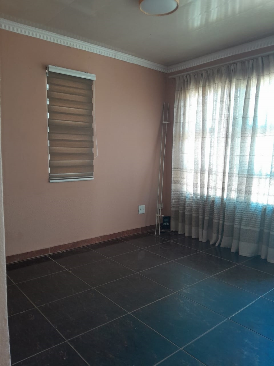 To Let 2 Bedroom Property for Rent in Protea Glen Gauteng
