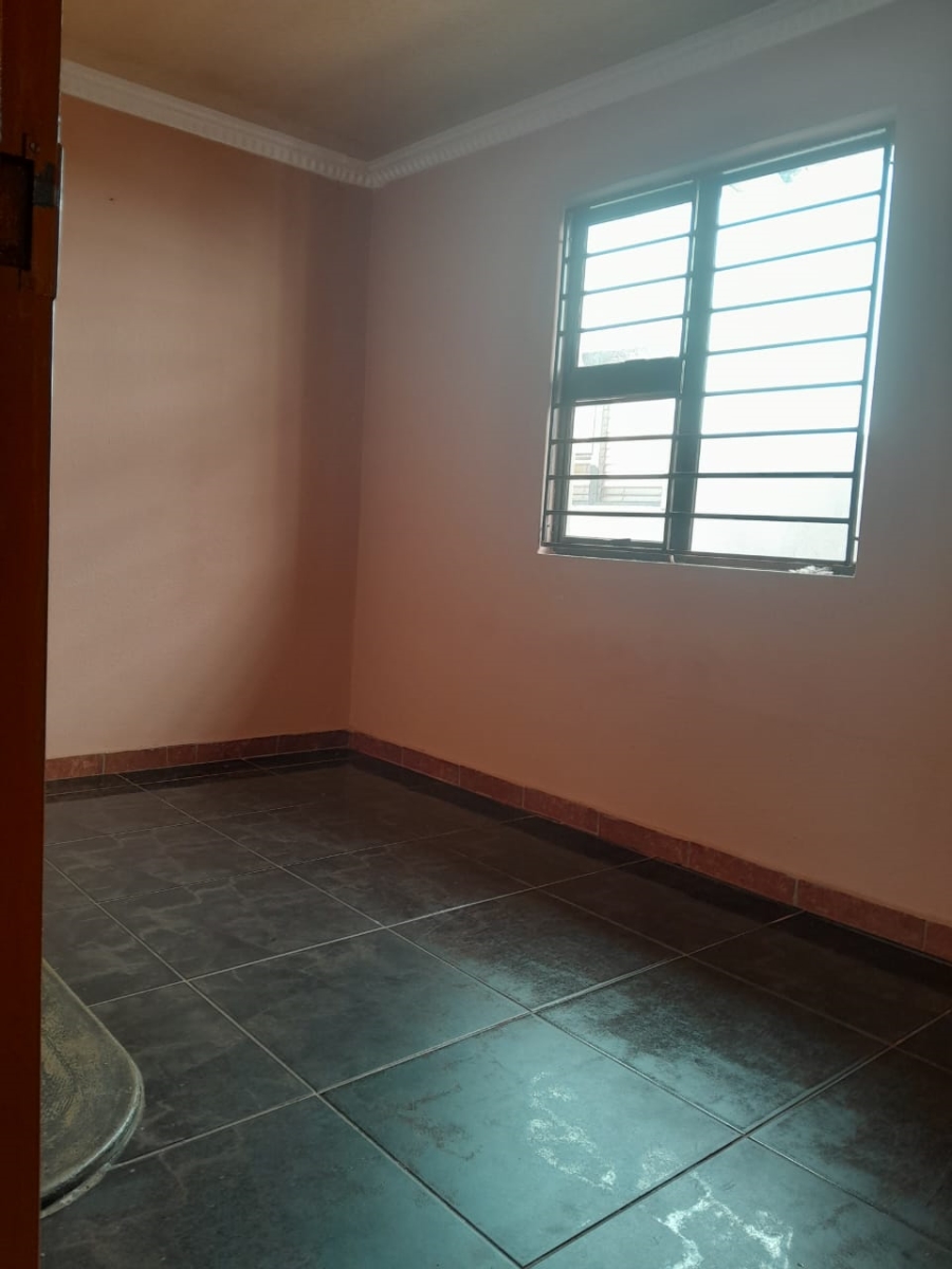 To Let 2 Bedroom Property for Rent in Protea Glen Gauteng