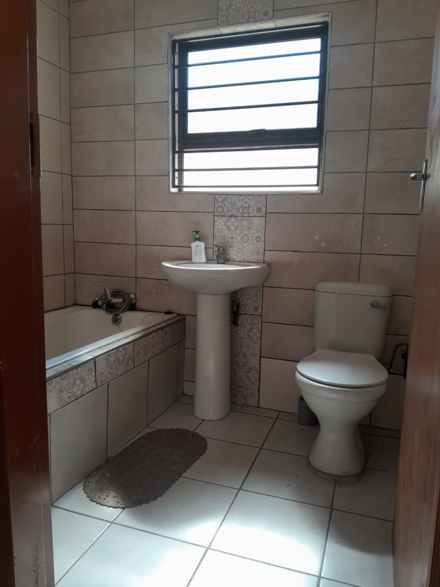 To Let 2 Bedroom Property for Rent in Protea Glen Gauteng