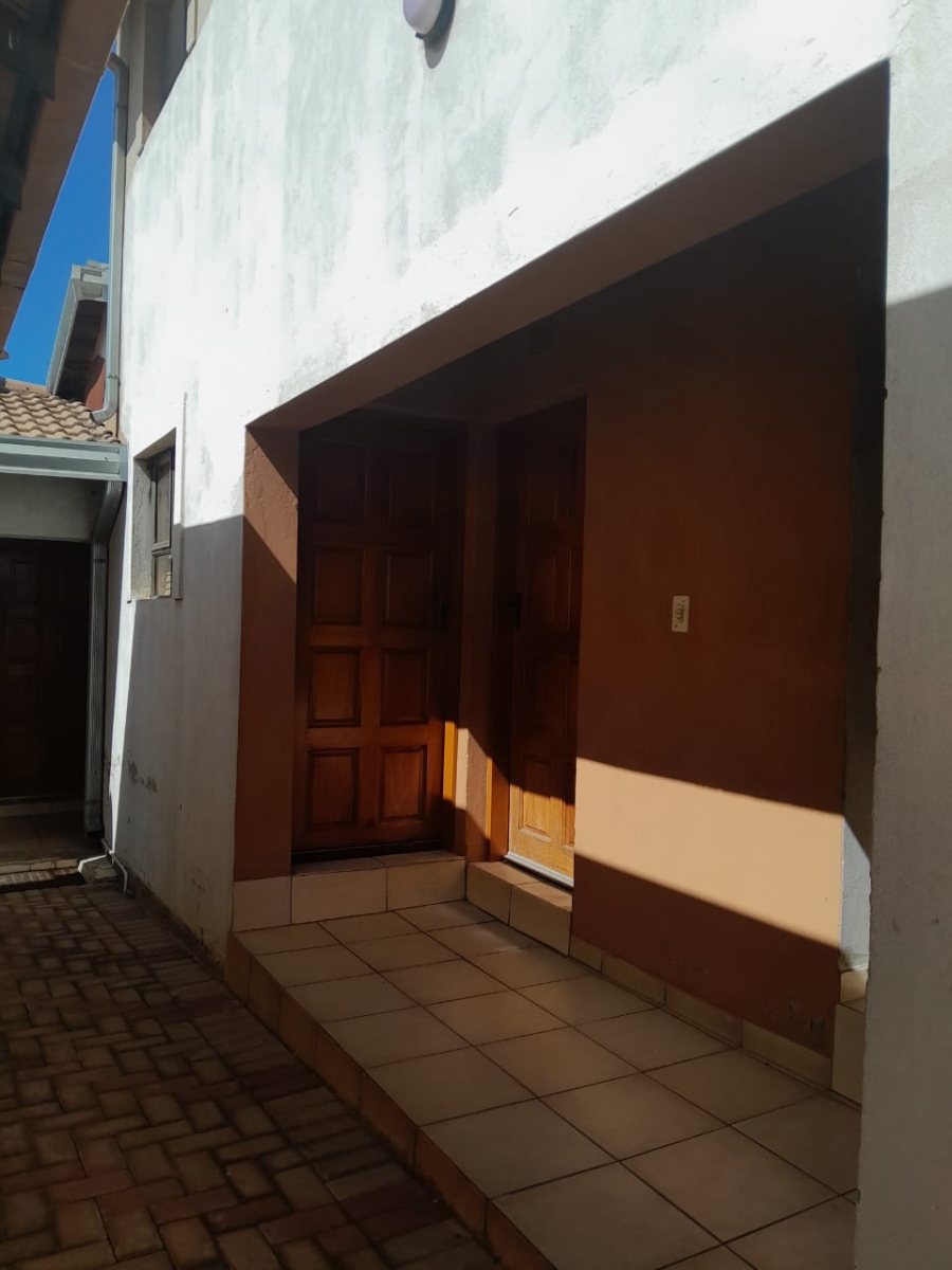 To Let 2 Bedroom Property for Rent in Protea Glen Gauteng