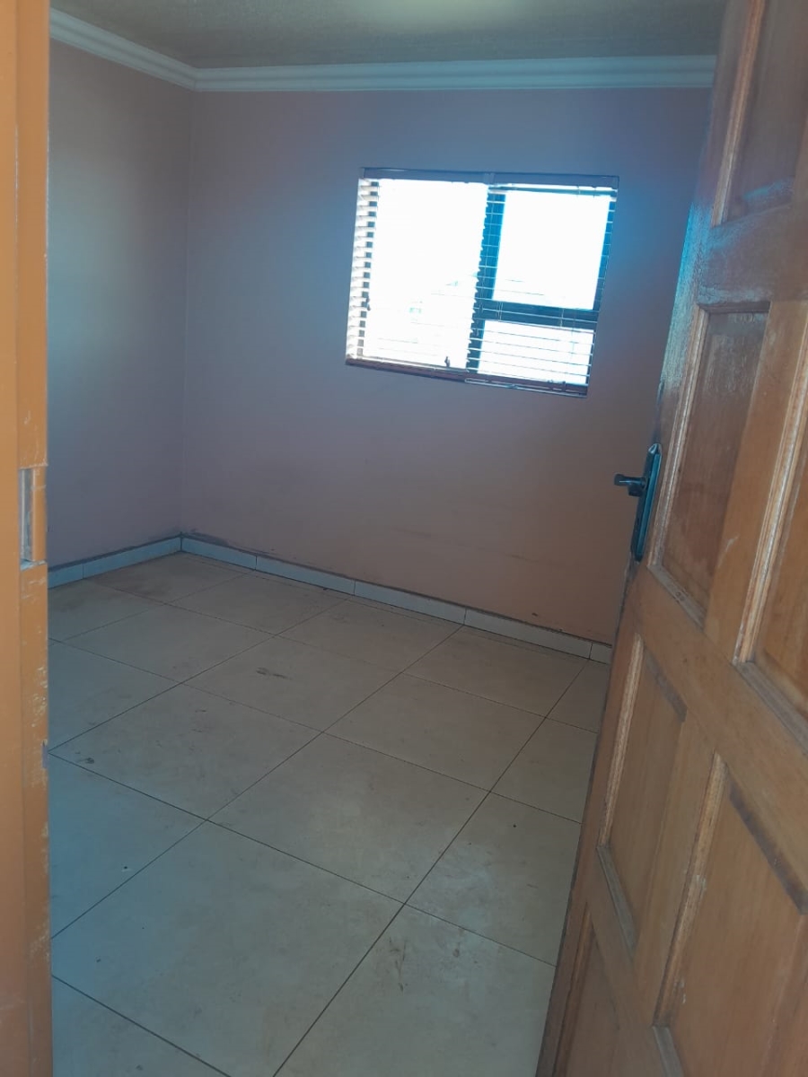 To Let 2 Bedroom Property for Rent in Protea Glen Gauteng