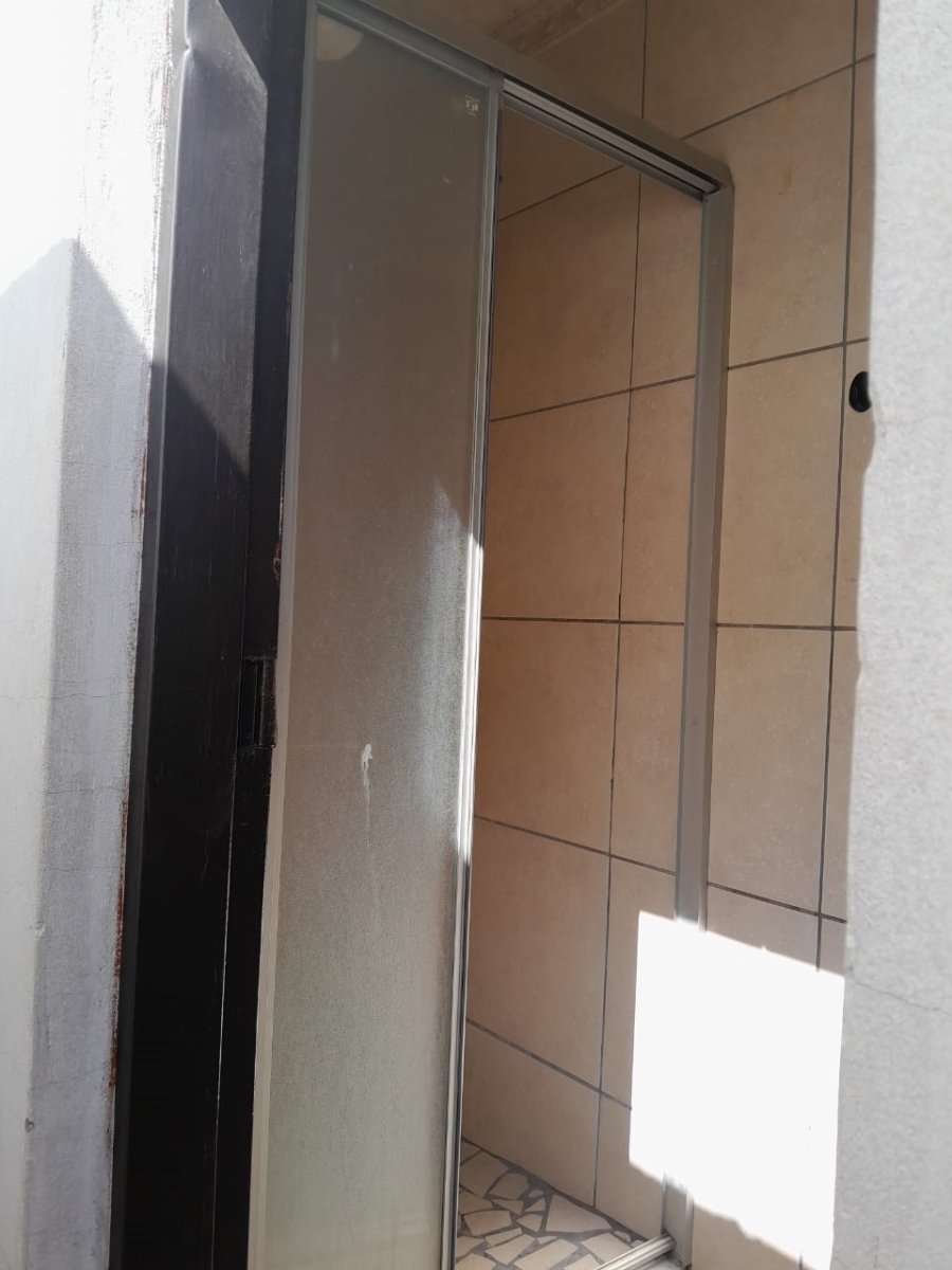 To Let 2 Bedroom Property for Rent in Protea Glen Gauteng