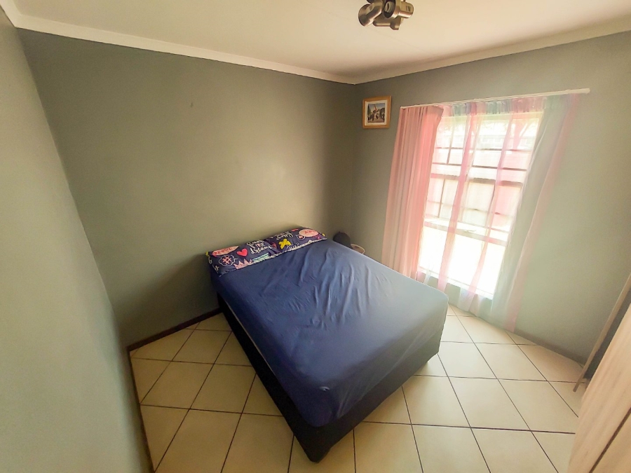 3 Bedroom Property for Sale in Monavoni Gauteng