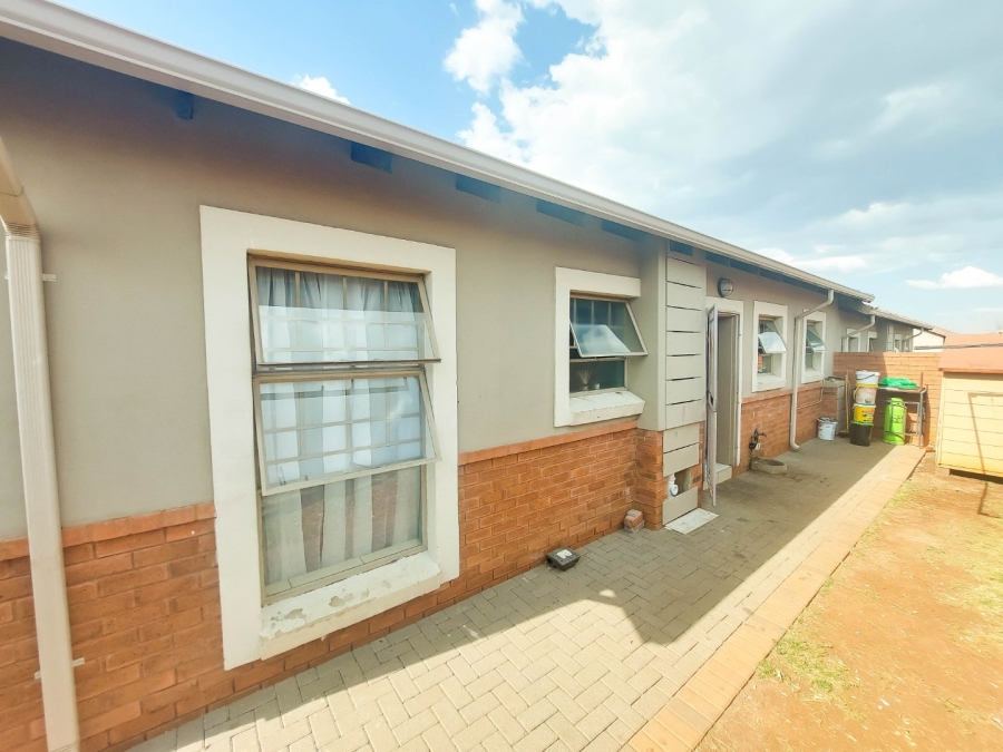 3 Bedroom Property for Sale in Monavoni Gauteng