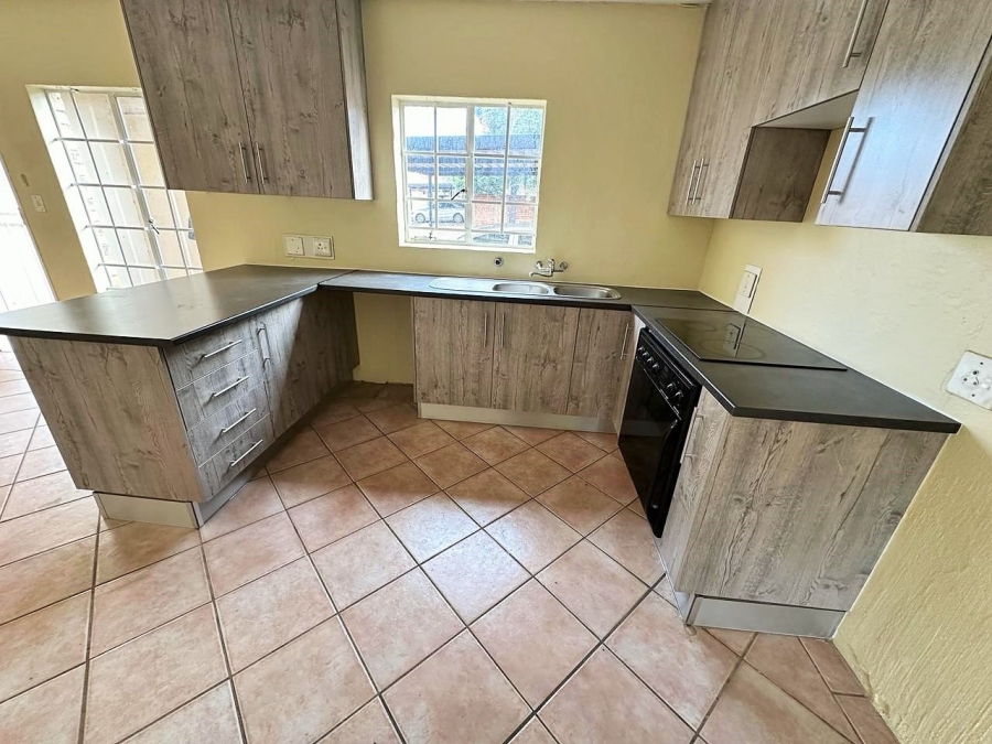 To Let 2 Bedroom Property for Rent in Highveld Gauteng