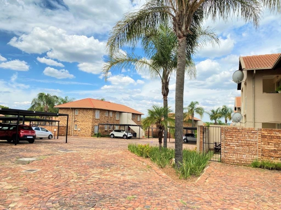 To Let 2 Bedroom Property for Rent in Highveld Gauteng