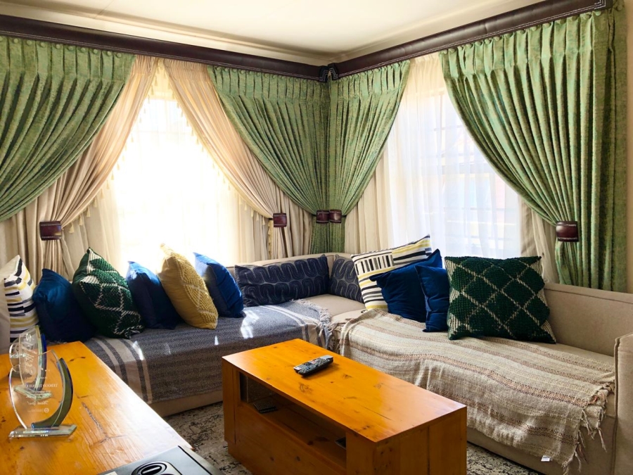 3 Bedroom Property for Sale in Thatch Hill Estate Gauteng