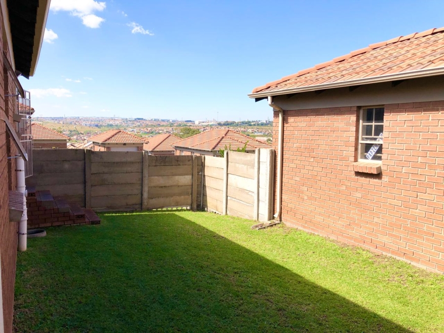 3 Bedroom Property for Sale in Thatch Hill Estate Gauteng