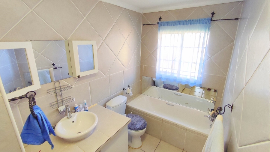 3 Bedroom Property for Sale in Amberfield Gauteng